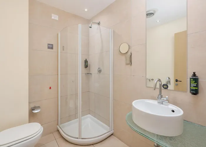 HOTEL Calenzano FirstAlbergo